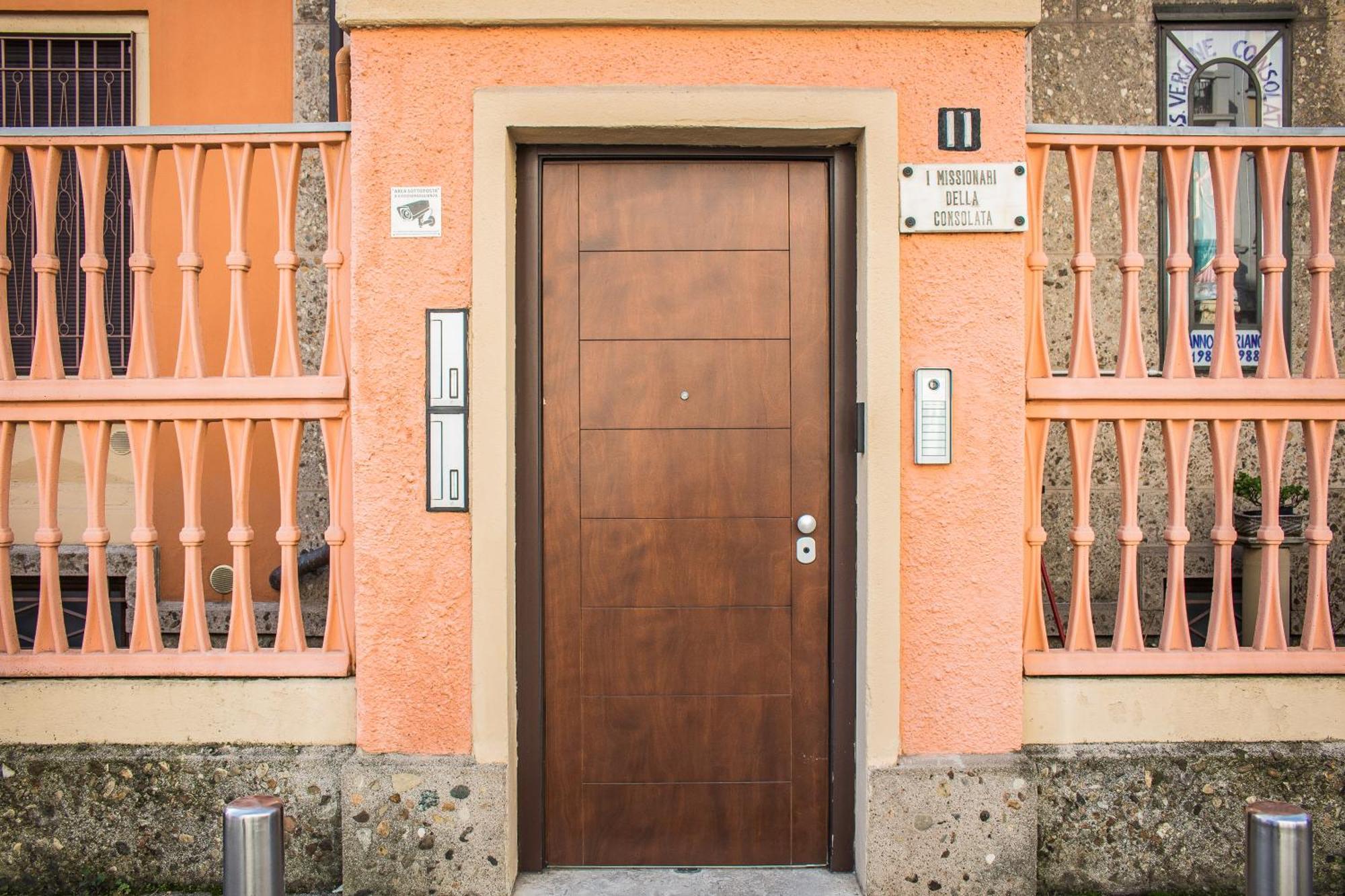 Rrrapido Holy Suites And Rooms - Via Sardegna Milano Eksteriør billede