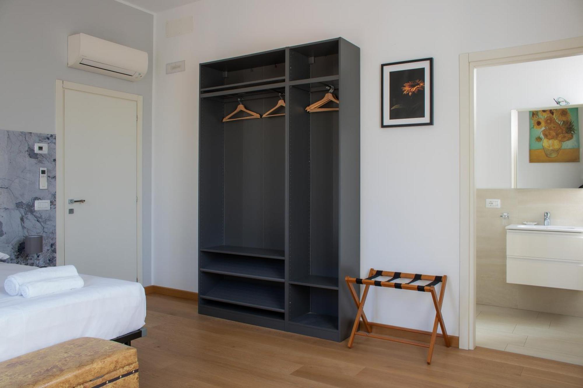 Rrrapido Holy Suites And Rooms - Via Sardegna Milano Eksteriør billede