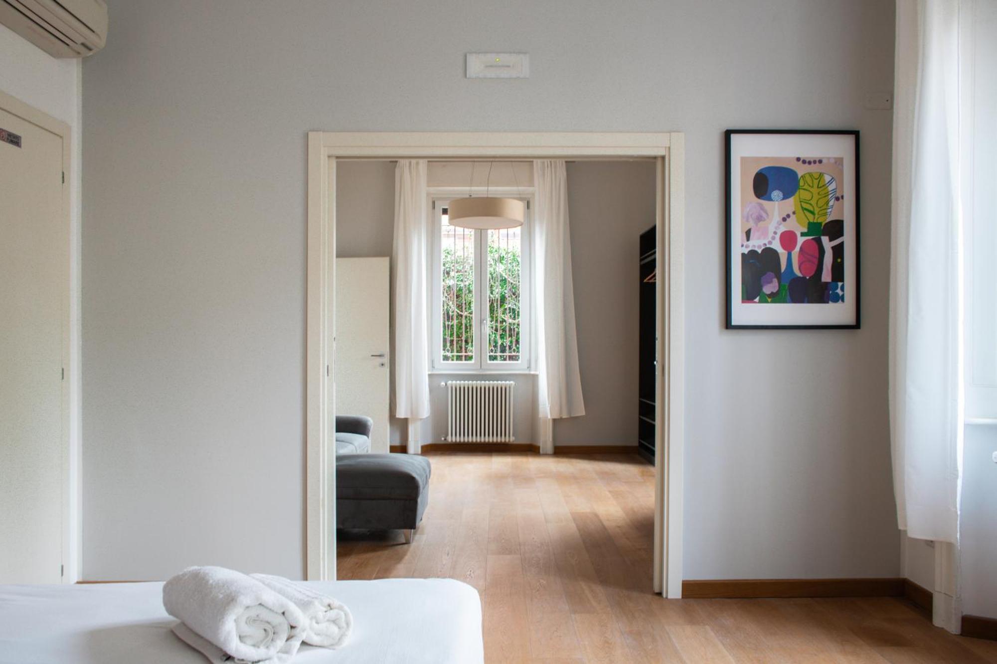 Rrrapido Holy Suites And Rooms - Via Sardegna Milano Eksteriør billede